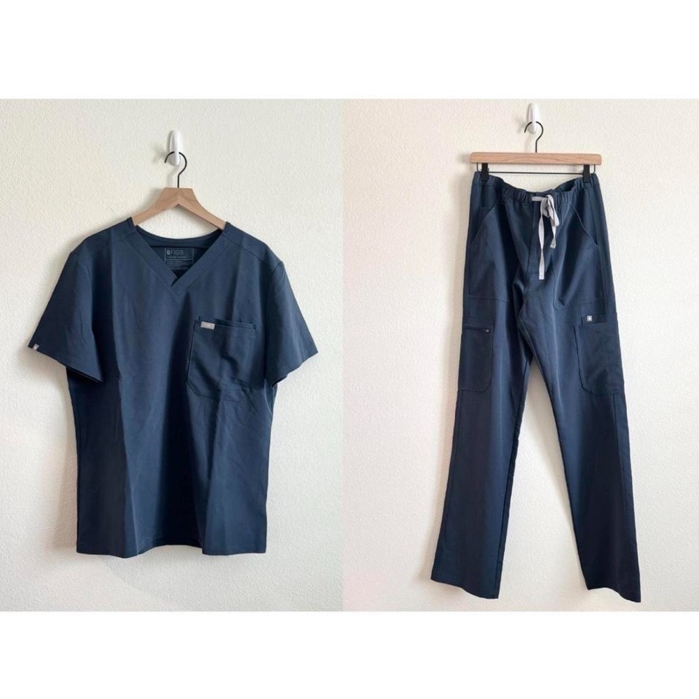 Figs Men's Scrub Set